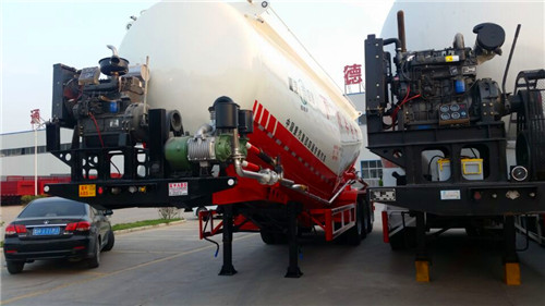 粉粒物料運輸半掛車