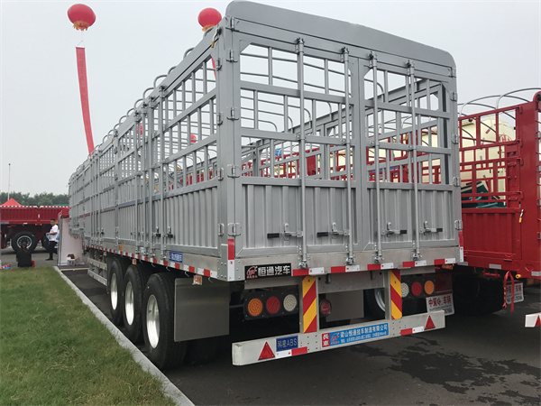 倉欄式半掛車廠家