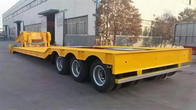 低平板半掛車價格