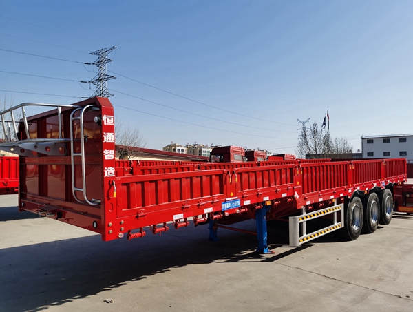 標箱半掛車價格