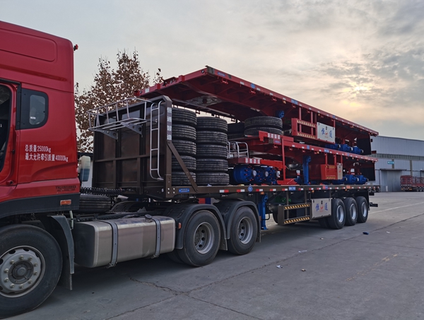 小型平板半掛車(chē)